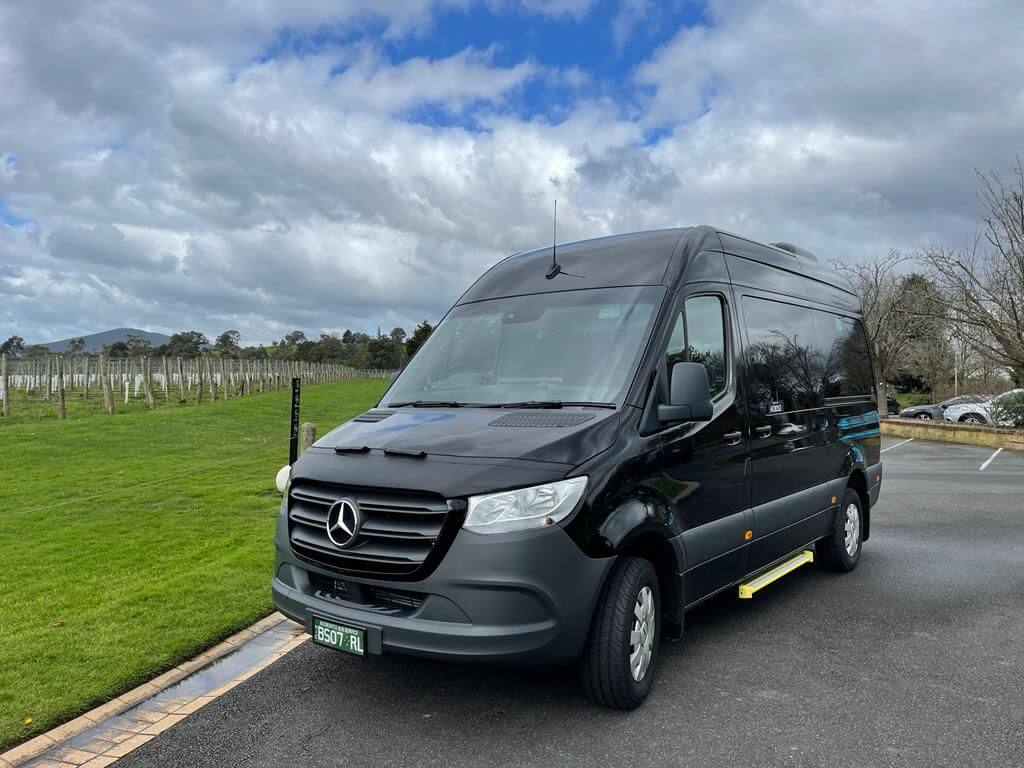 Reasons for Hiring Chauffeur Services for Funeral Transfers